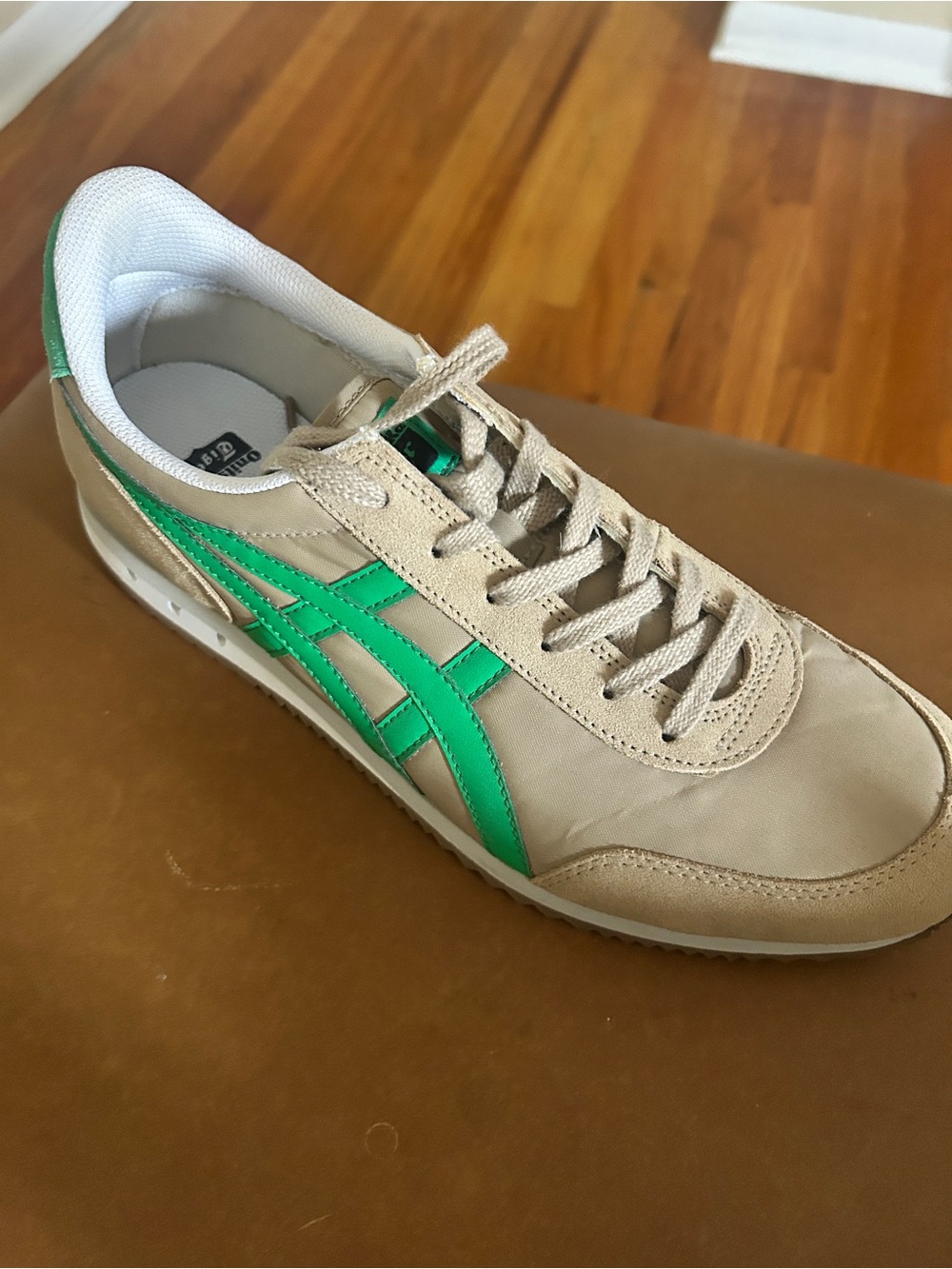 Onitsuka Tiger by Asics Beige Sneakers with Green Stripes - Men Size 11 - Picture 2 of 8